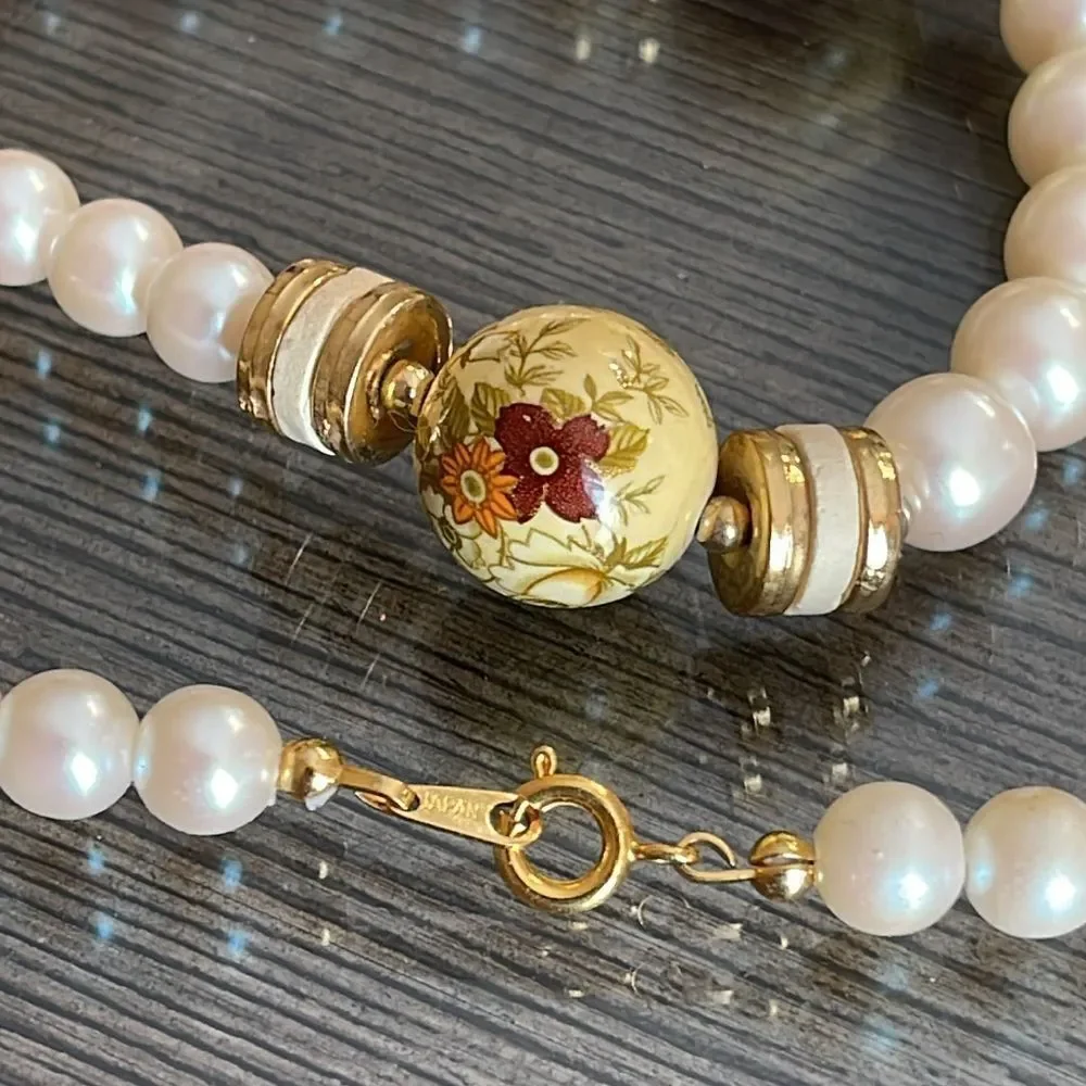 Vintage Japan Floral & Faux Pearl Beaded Necklace